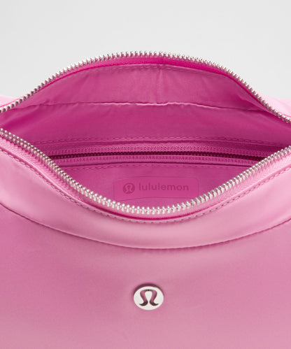Lululemon City Essentials Shoulder Bag 4L