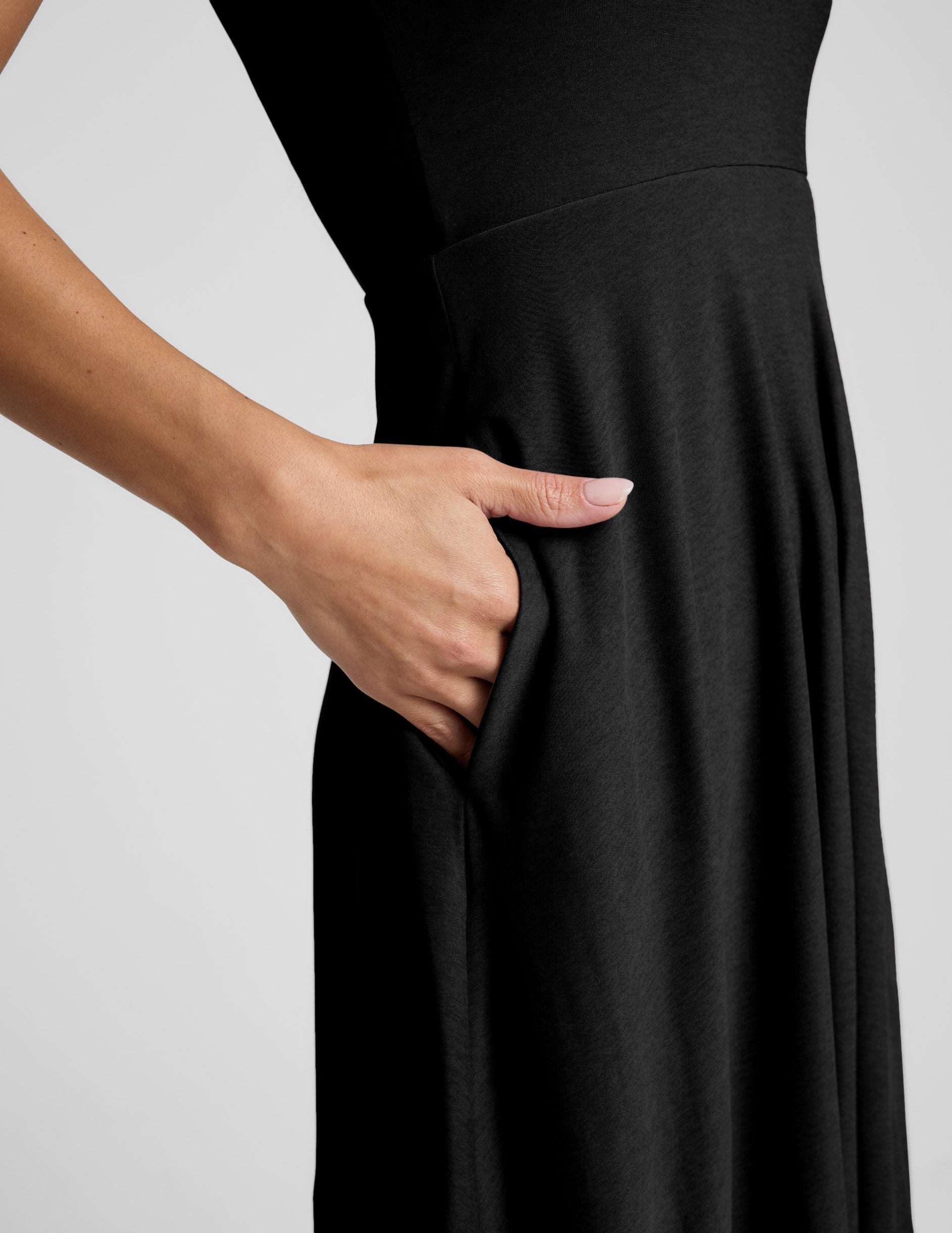 beyond yoga midi dress Beyond Yoga Featherweight At The Ready Square Neck Midi Dress Women's –  Kicks Machine