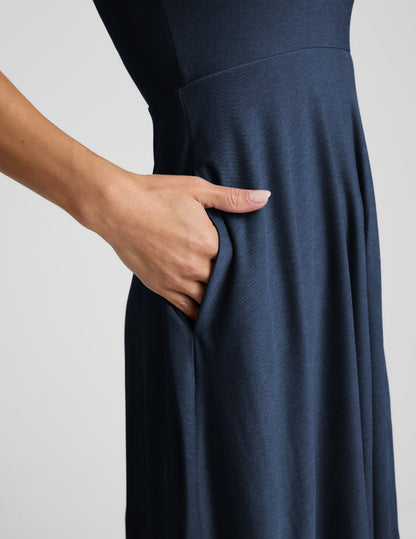 beyond yoga midi dress Beyond Yoga Featherweight At The Ready Square Neck Midi Dress Women's –  Kicks Machine