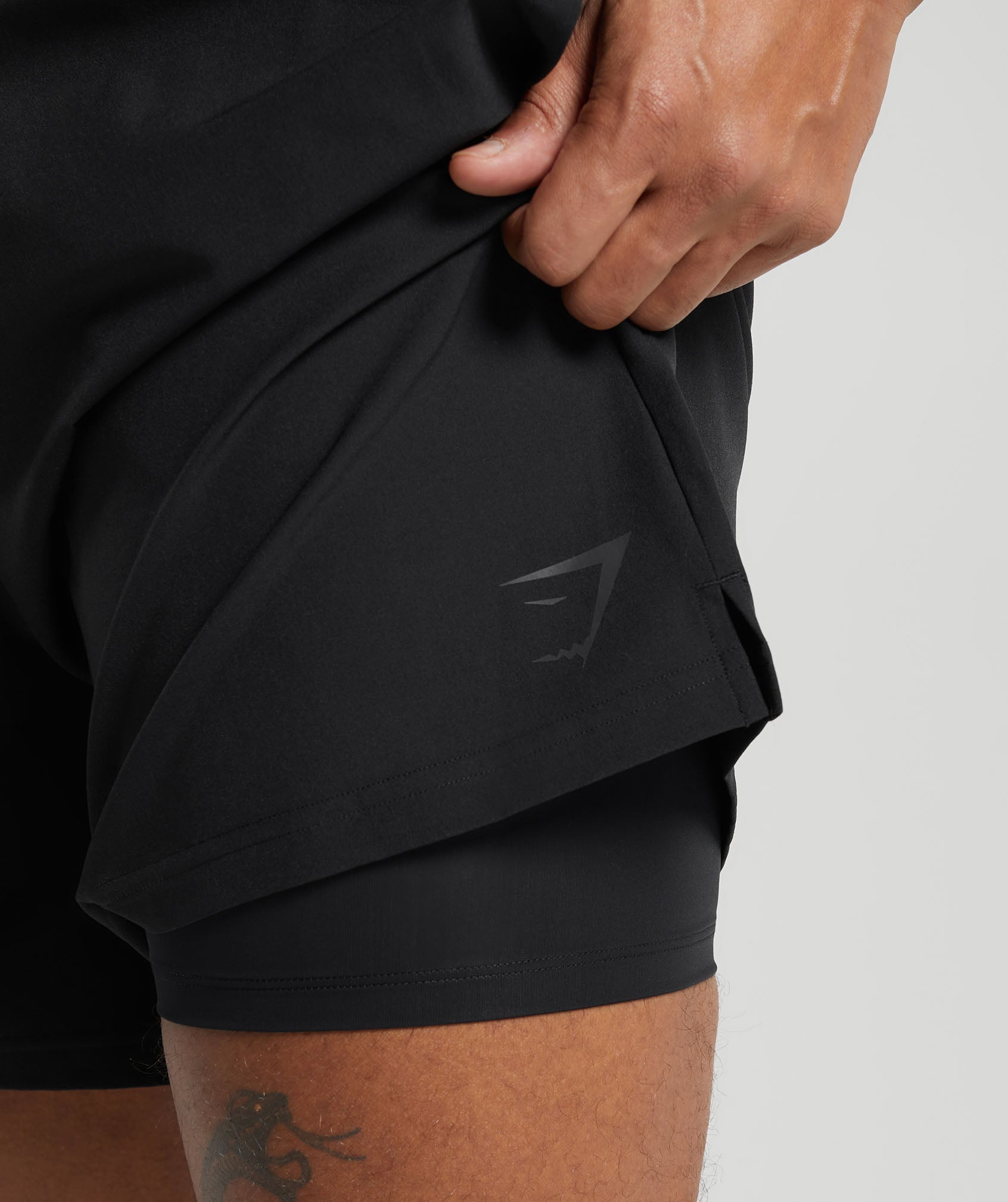 Gymshark Land To Water 6" Shorts Black