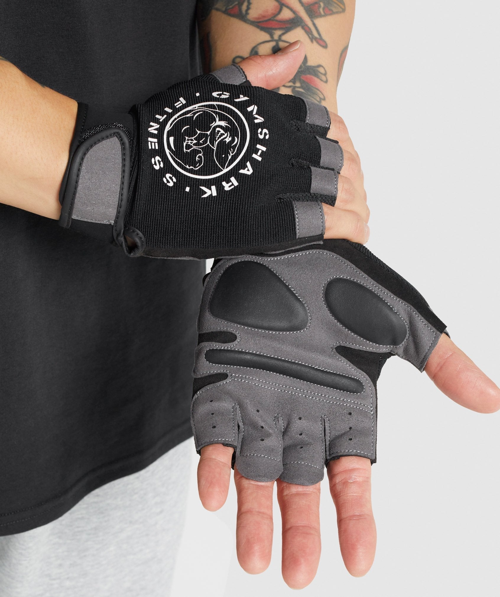 Women's Gymshark Legacy Lifting Gloves Black