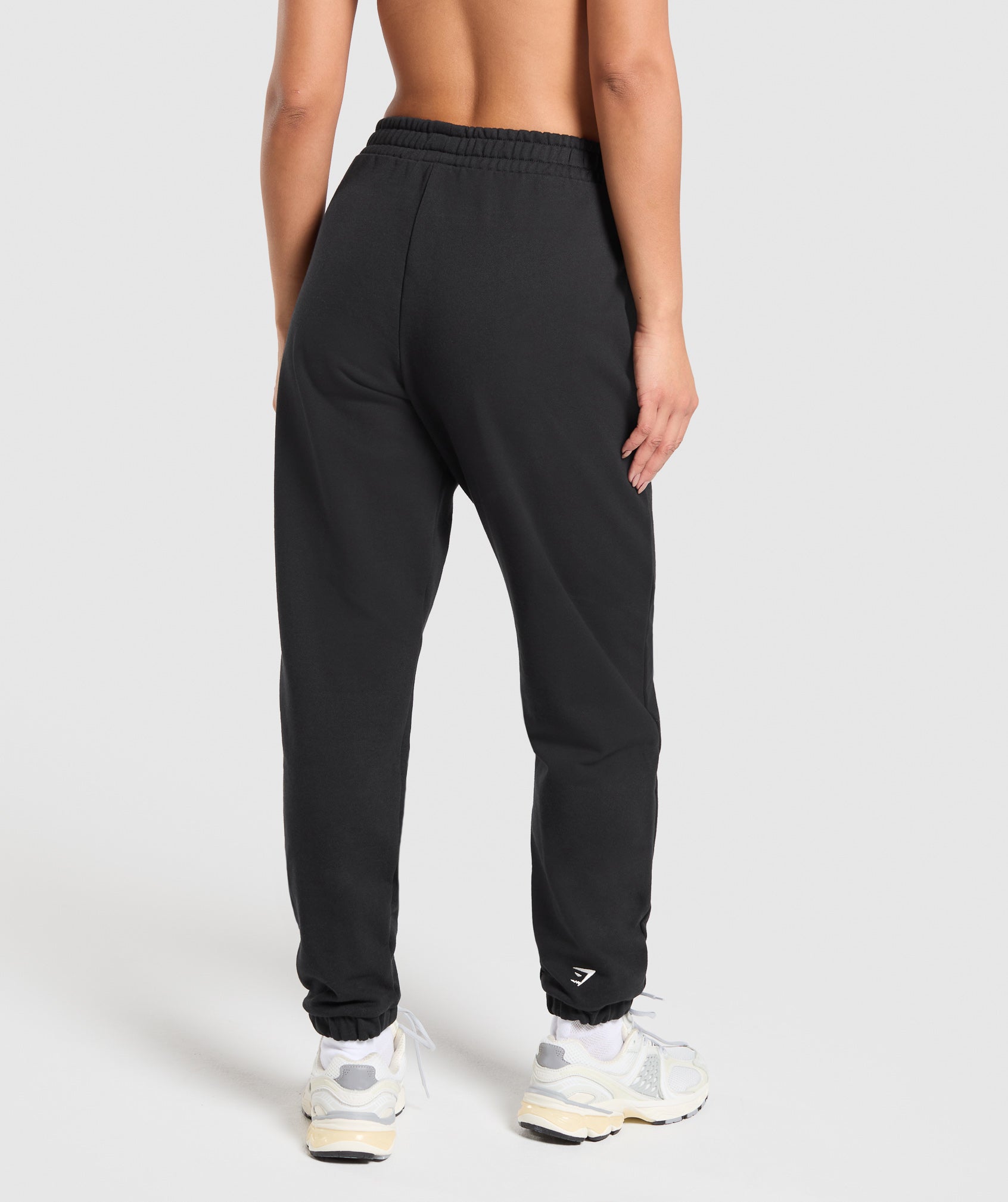 Women's Gymshark Lifestyle Club Graphic Joggers Black