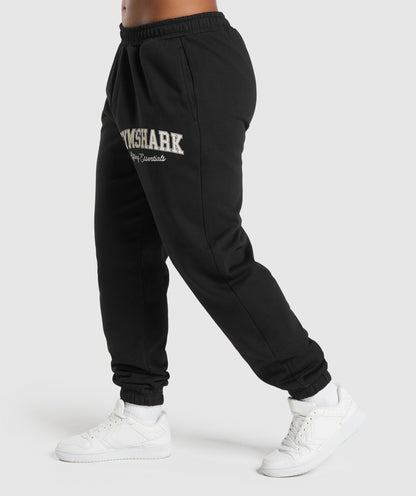 Women's Gymshark Lifting Essentials Graphic Brushed Oversized Joggers Black