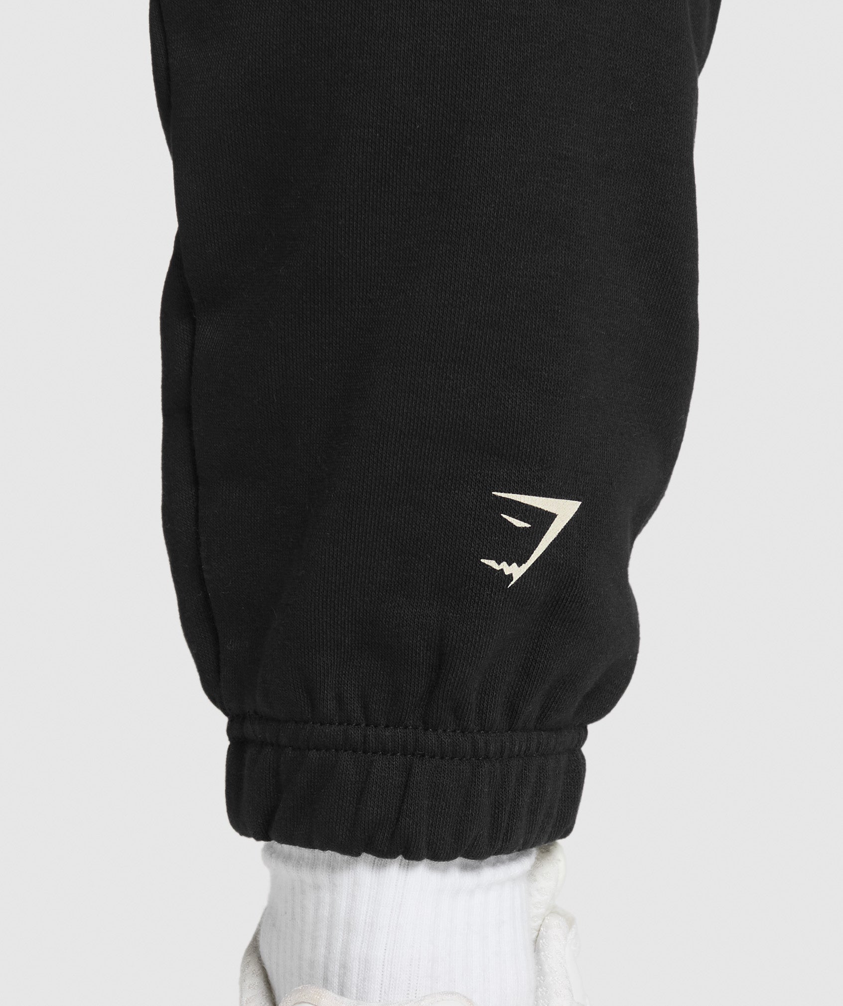 Women's Gymshark Lifting Essentials Graphic Brushed Oversized Joggers Black