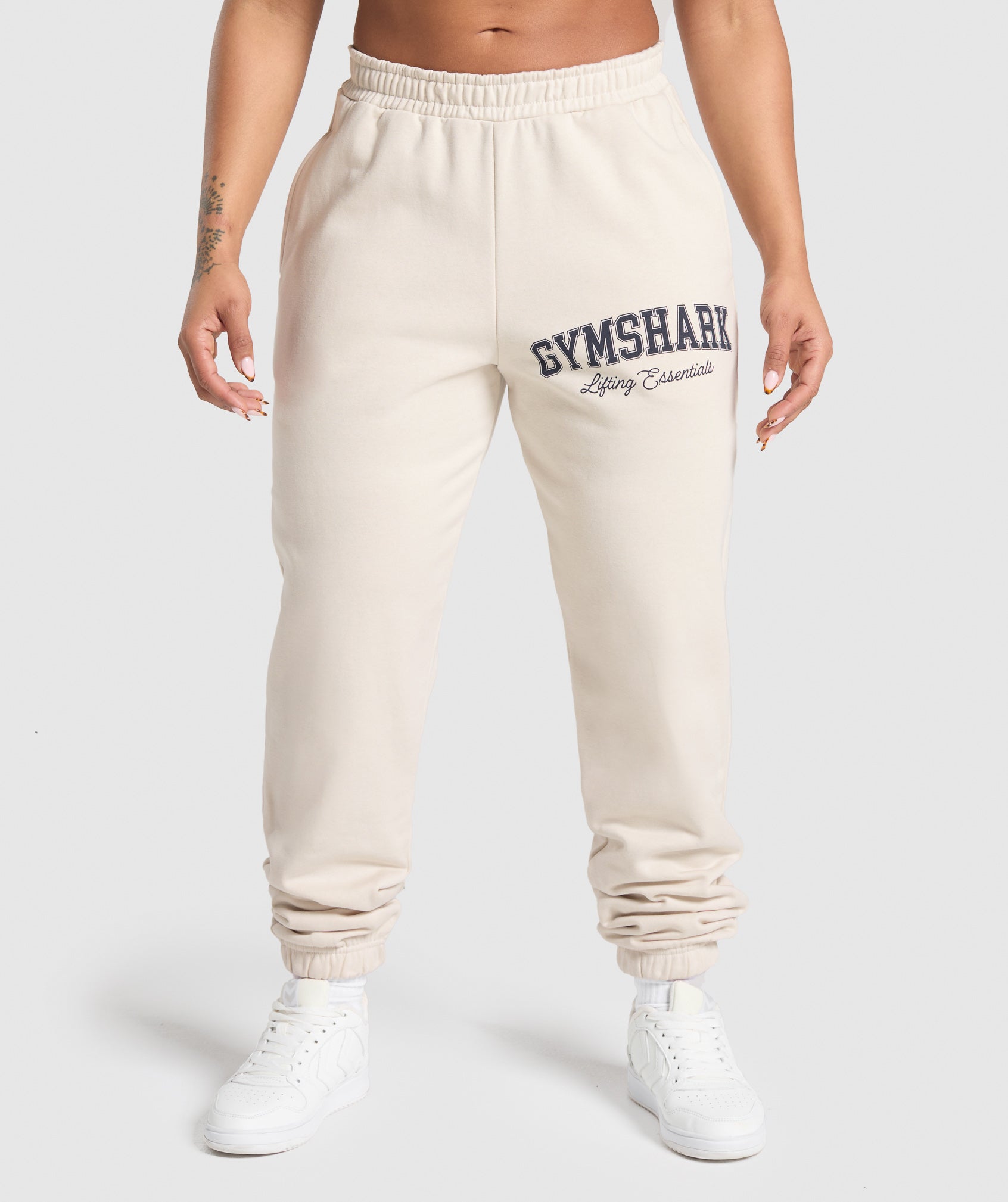 Women's Gymshark Lifting Essentials Graphic Brushed Oversized Joggers Oat White