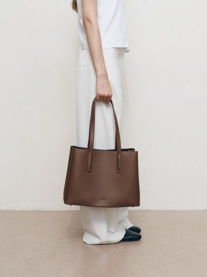 Freja Linnea Tote Cedar
