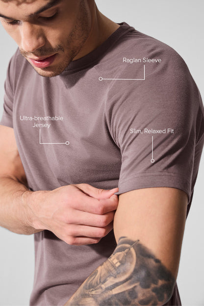 Alo Yoga Triumph Raglan Tee