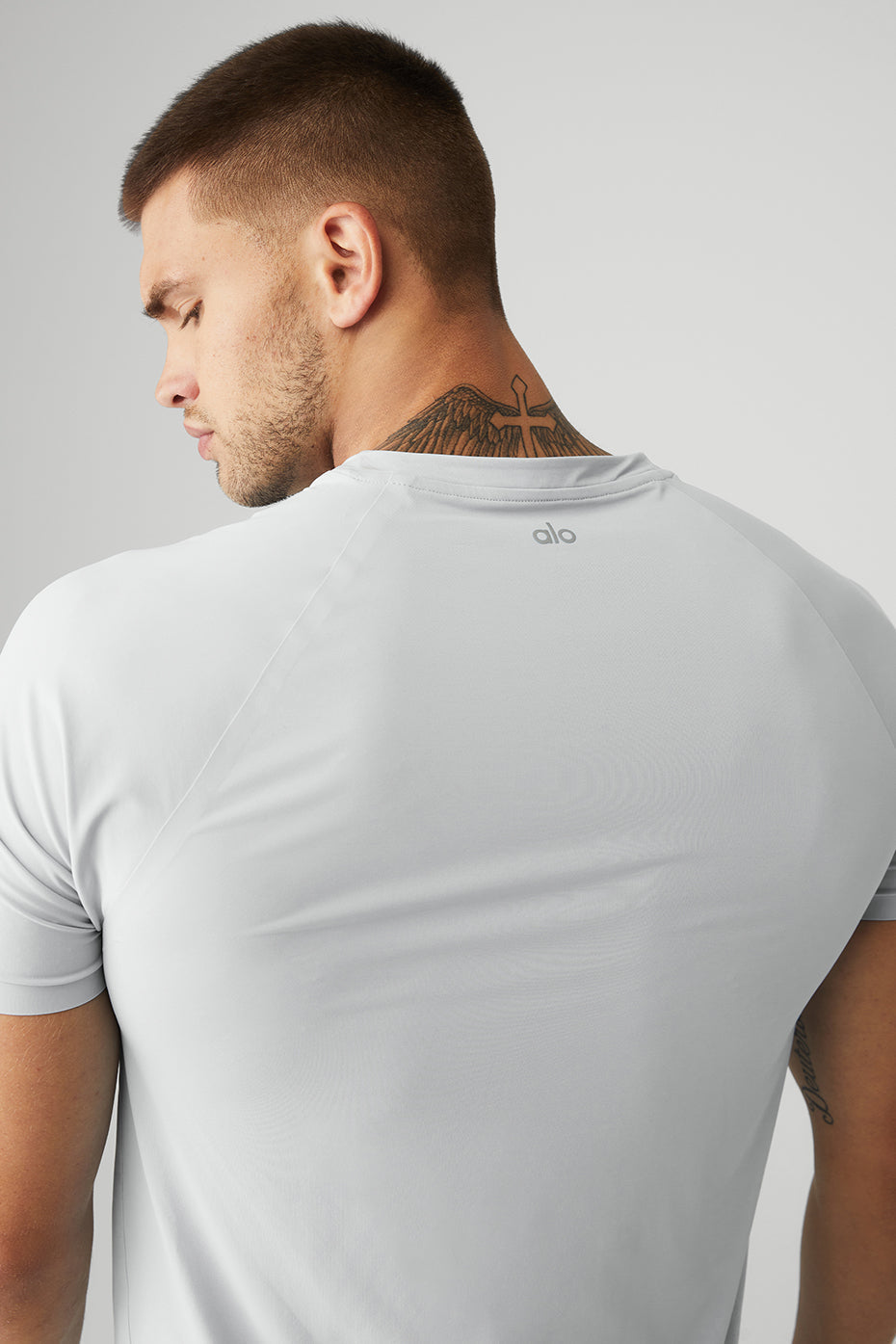 Alo Yoga Idol Performance Tee