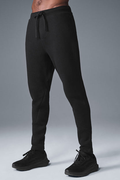 Alo Yoga The Triumph Sweatpant