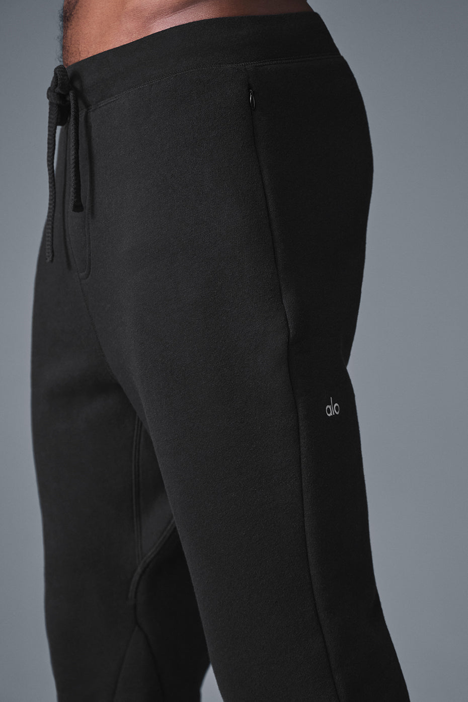 Alo Yoga The Triumph Sweatpant