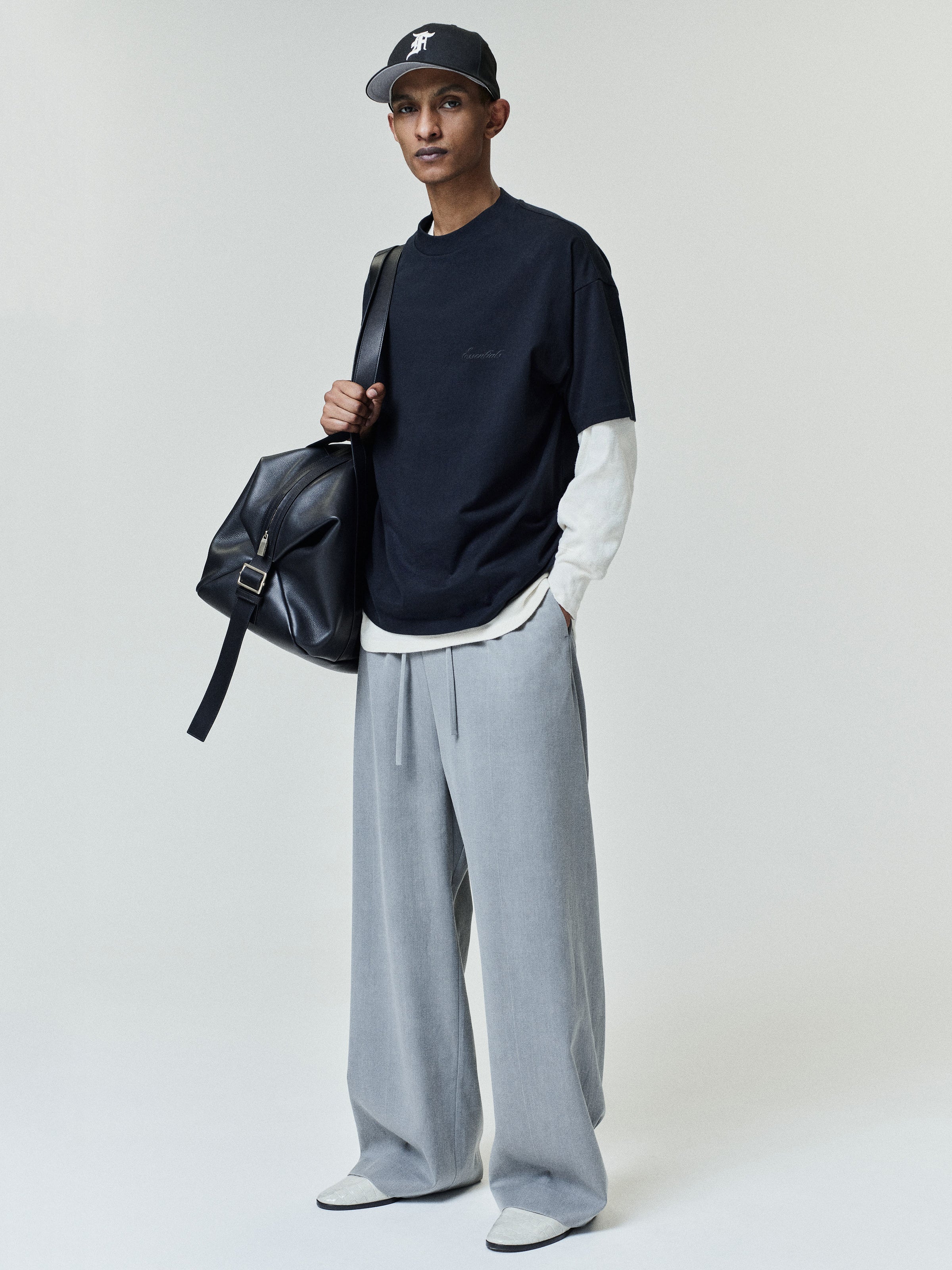 Essentials Signature Ss26 Classic Tee Vintage Black