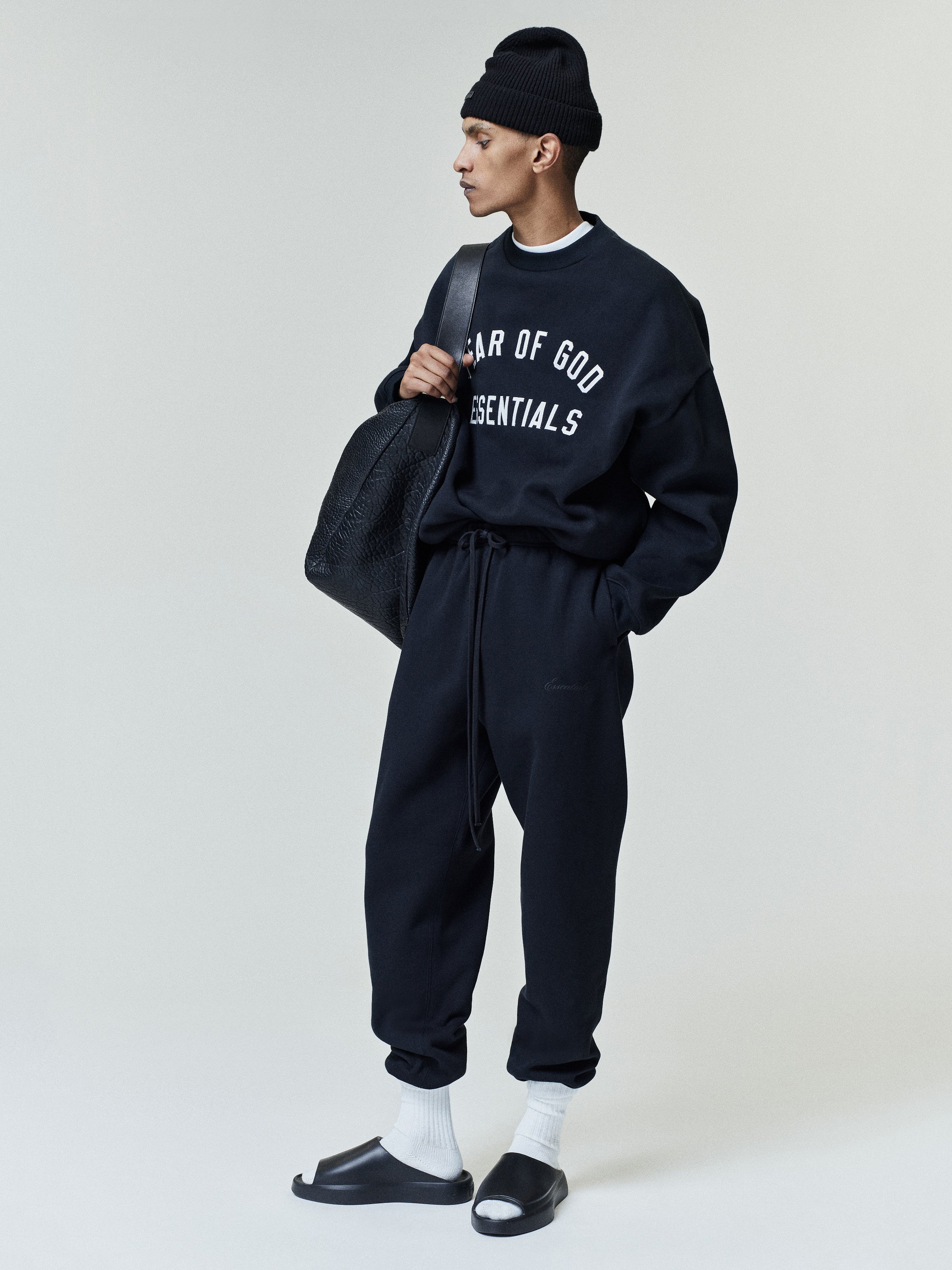 Essentials Varsity 90S Crewneck Sweatshirt Vintage Black