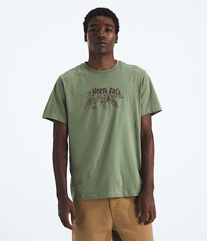 The North Face Men Evolution TNF Bear Short-Sleeve TeeGraphic Bark Mist Smokey Brown TNF Black