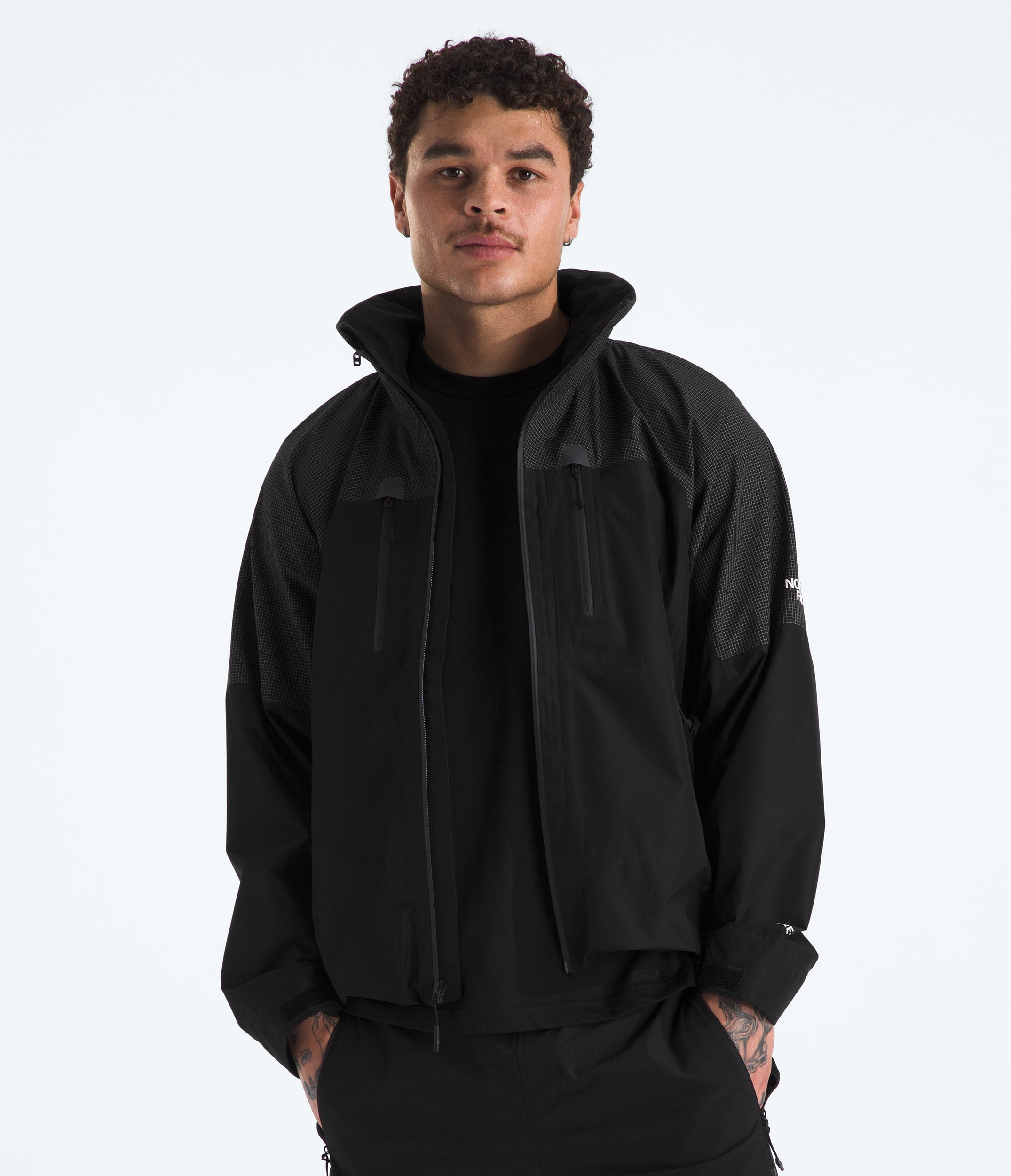 #color_tnf-black