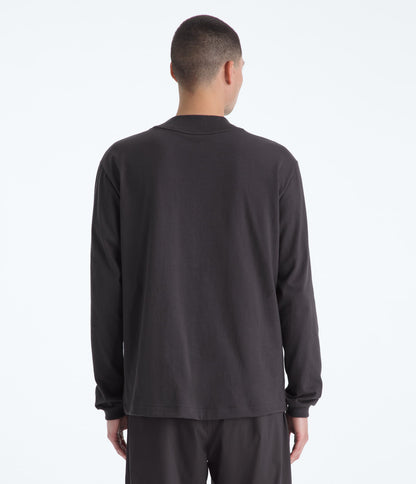 The North Face Men’s TNF™ Red Box Long-Sleeve Tee Obsidian