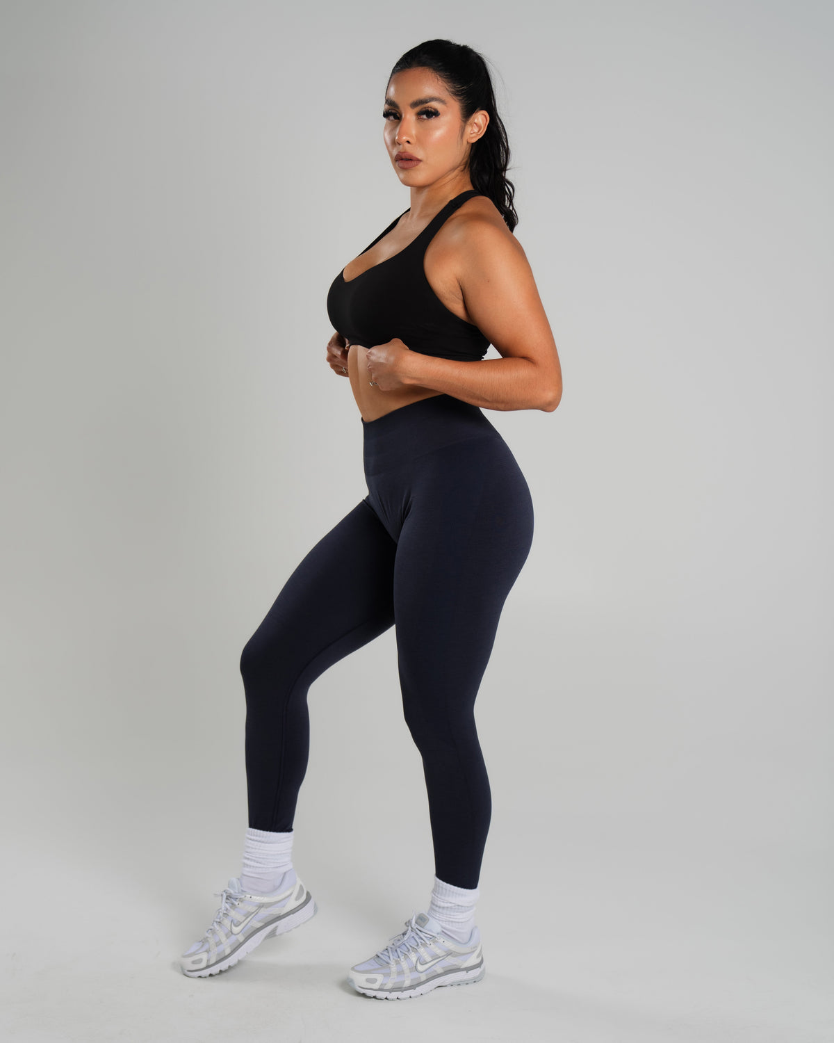 Alphalete Women's Amplify Mid Rise Legging