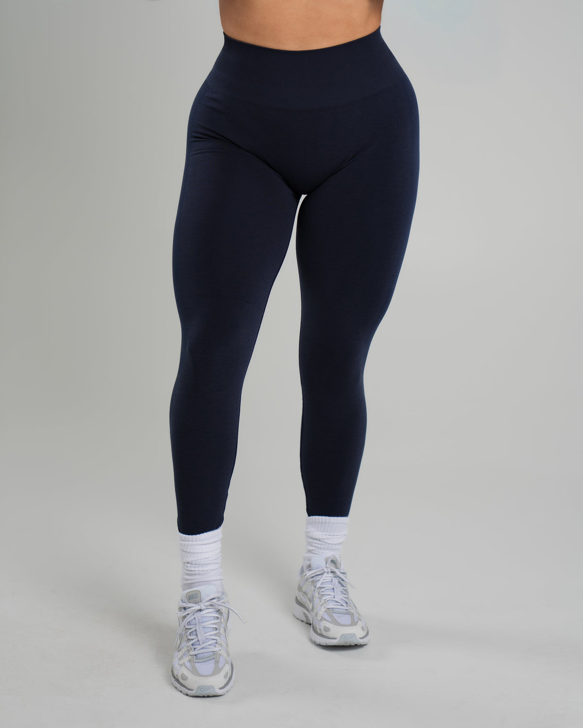 Alphalete Women's Amplify Mid Rise Legging