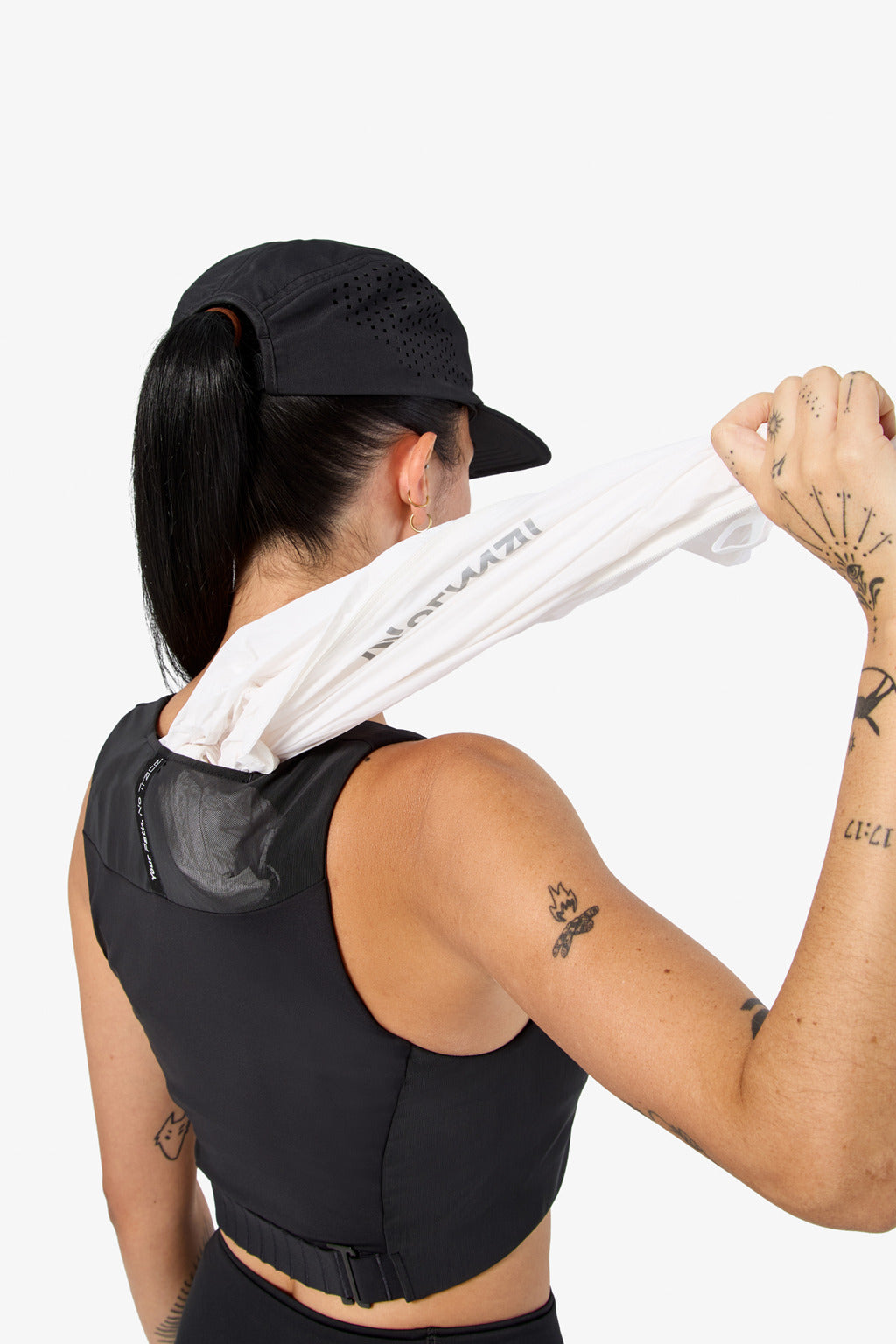 NNormal Trail Crop Top 02 W Black