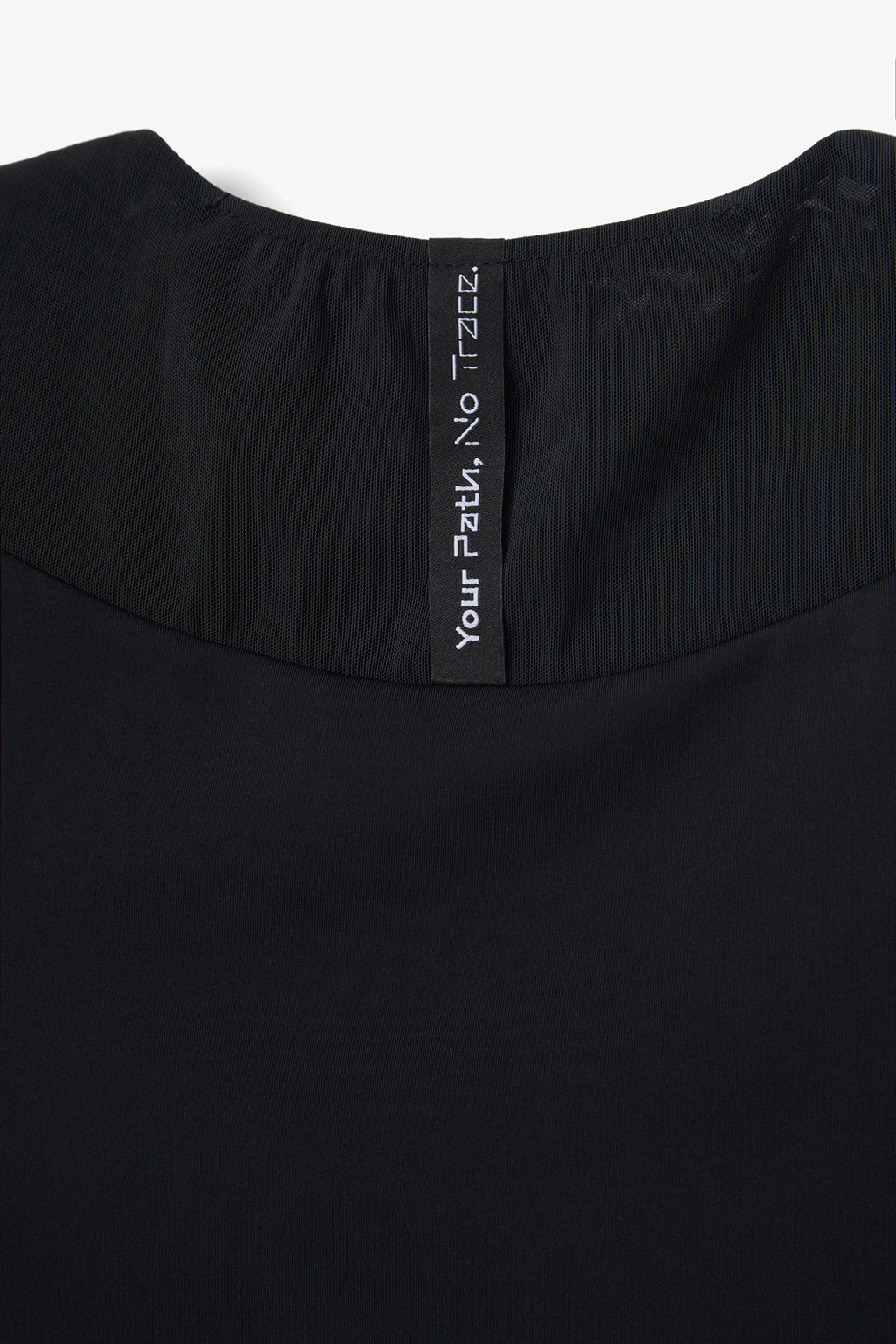 NNormal Trail Crop Top 02 W Black