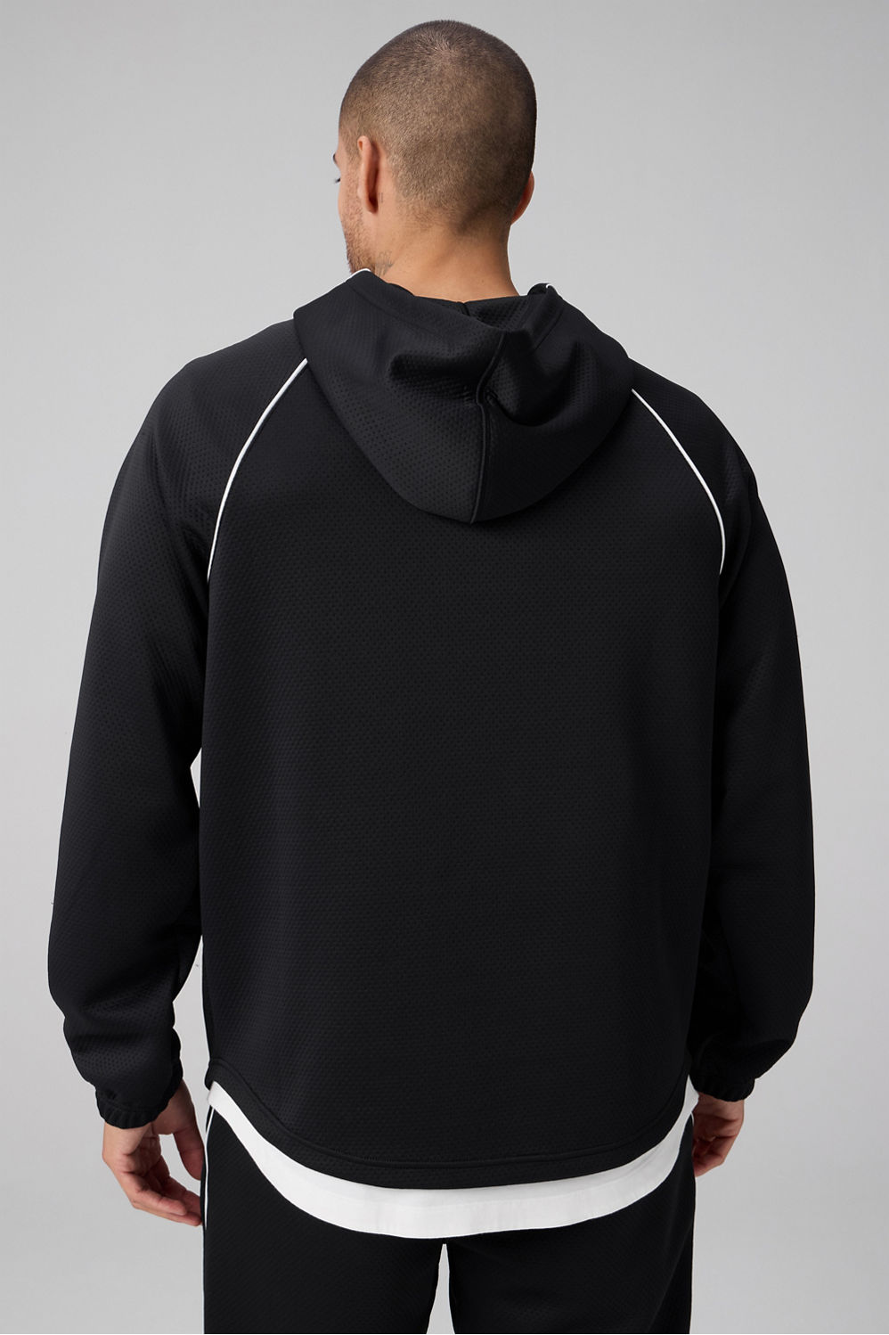 #color_black/classic-white