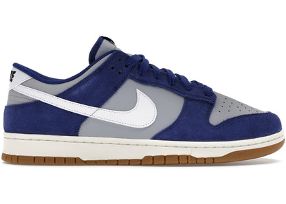 Nike Dunk Low Retro SE Deep Royal Blue Gum, front