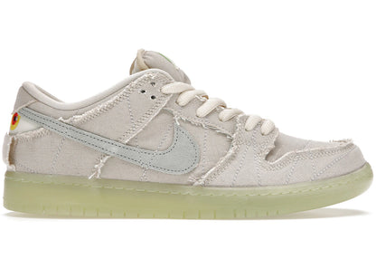 Nike SB Dunk Low Mummy, front