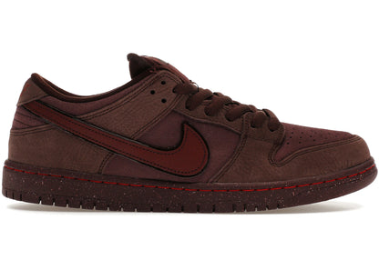 Nike SB Dunk Low City of Love Burgundy Crush, front