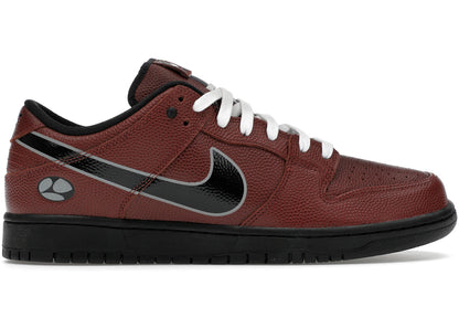 Nike SB Dunk Low Limosine Skateboards, front