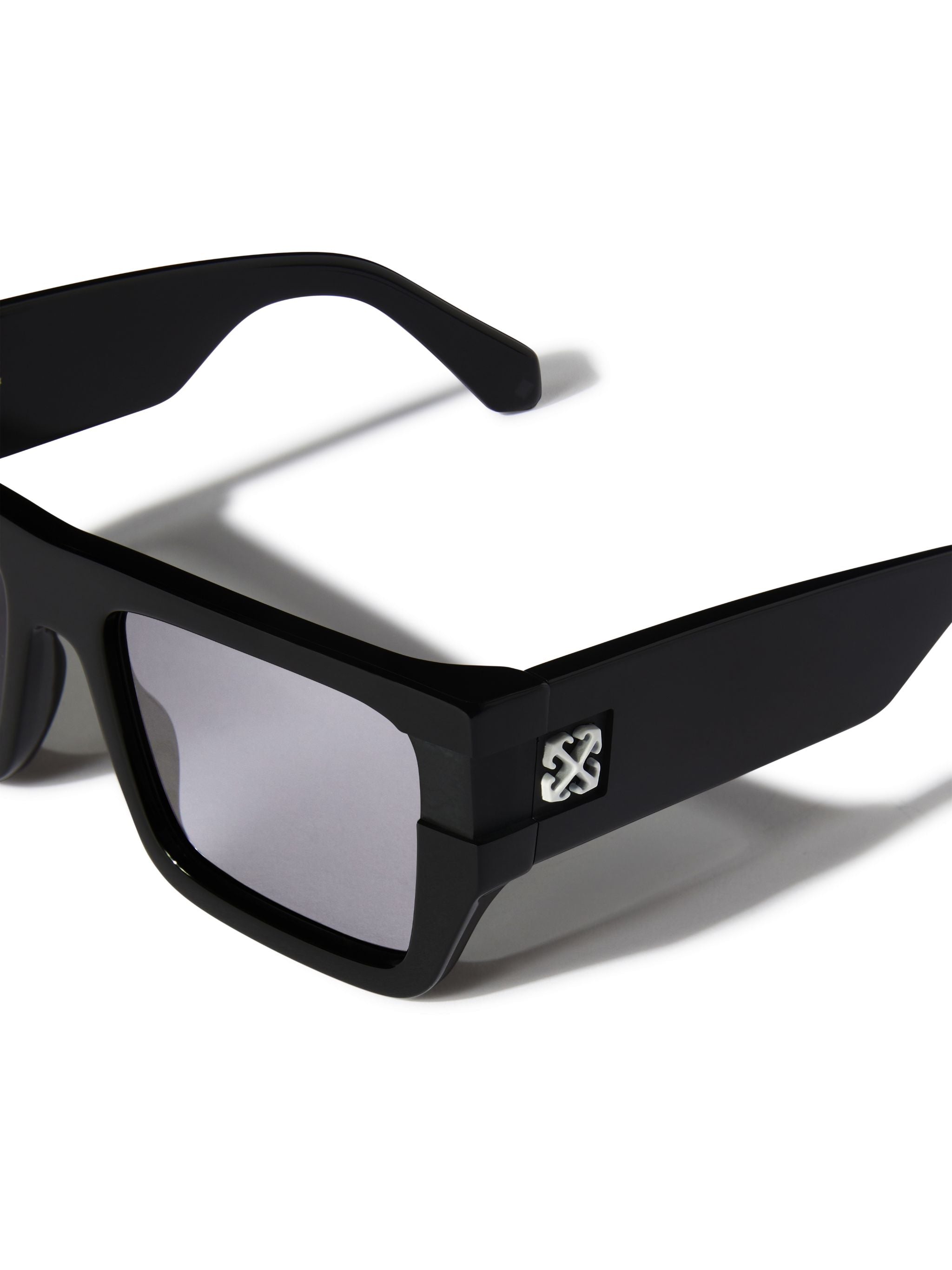 Off-White Chester Sunglasses Black Green
