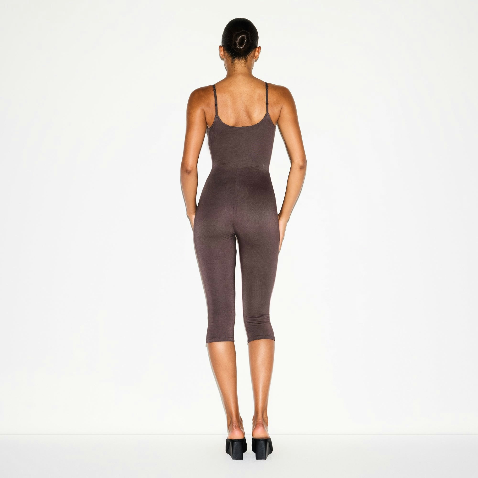 Skims Smooth Layers Capri Catsuit Raisin