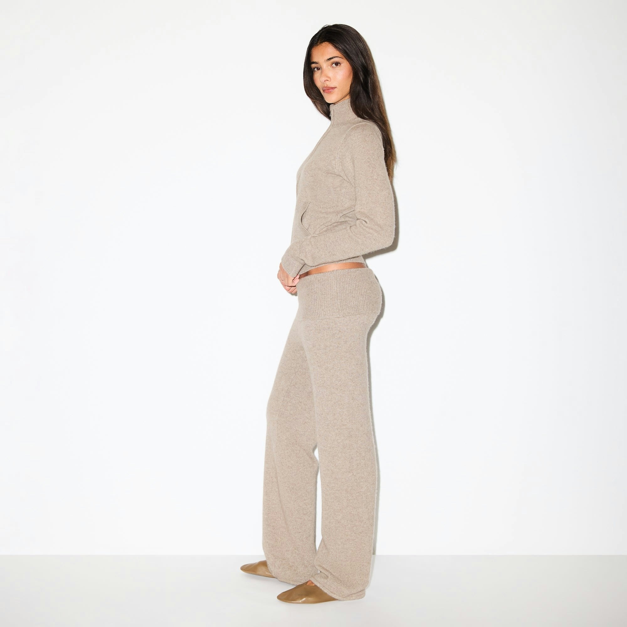 Skims Wool Cashmere Zip Up Mock Neck Sweater Linen