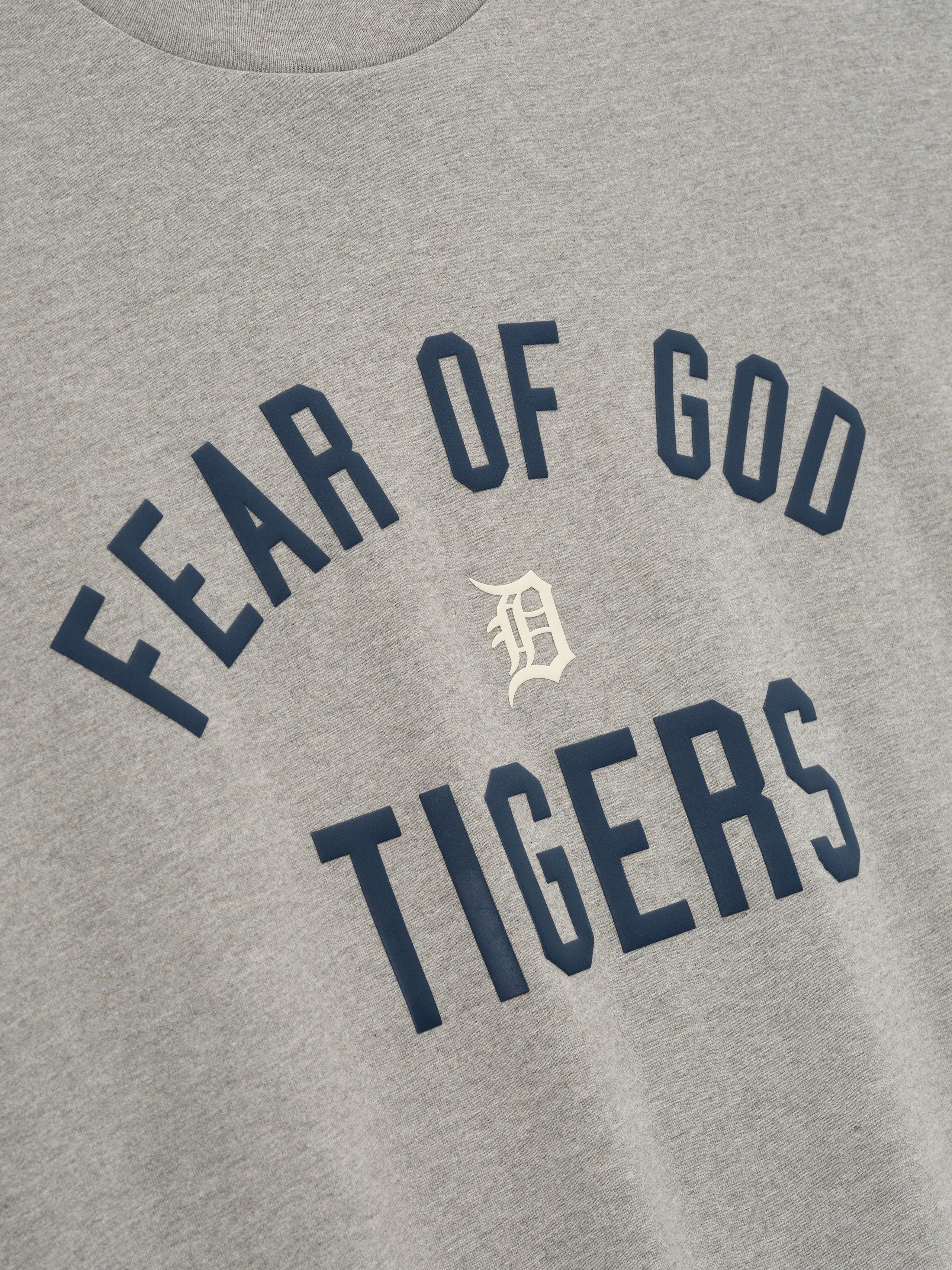 Essentials Tigers 90S Tee Concrete Heather