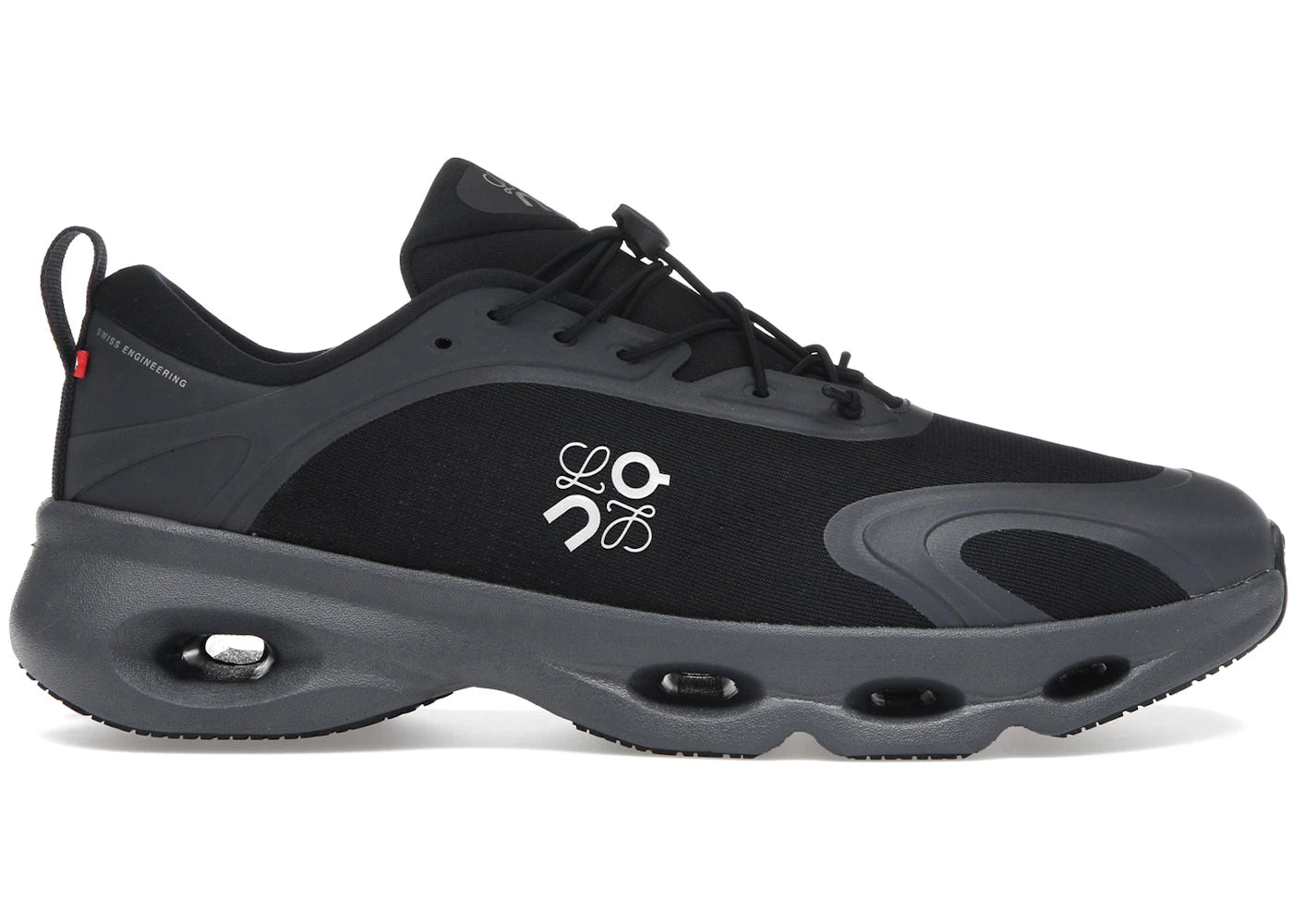 On Running Cloudsolo Loewe Black