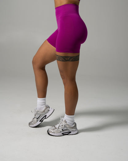 Alphalete Women's Pump High Rise Short