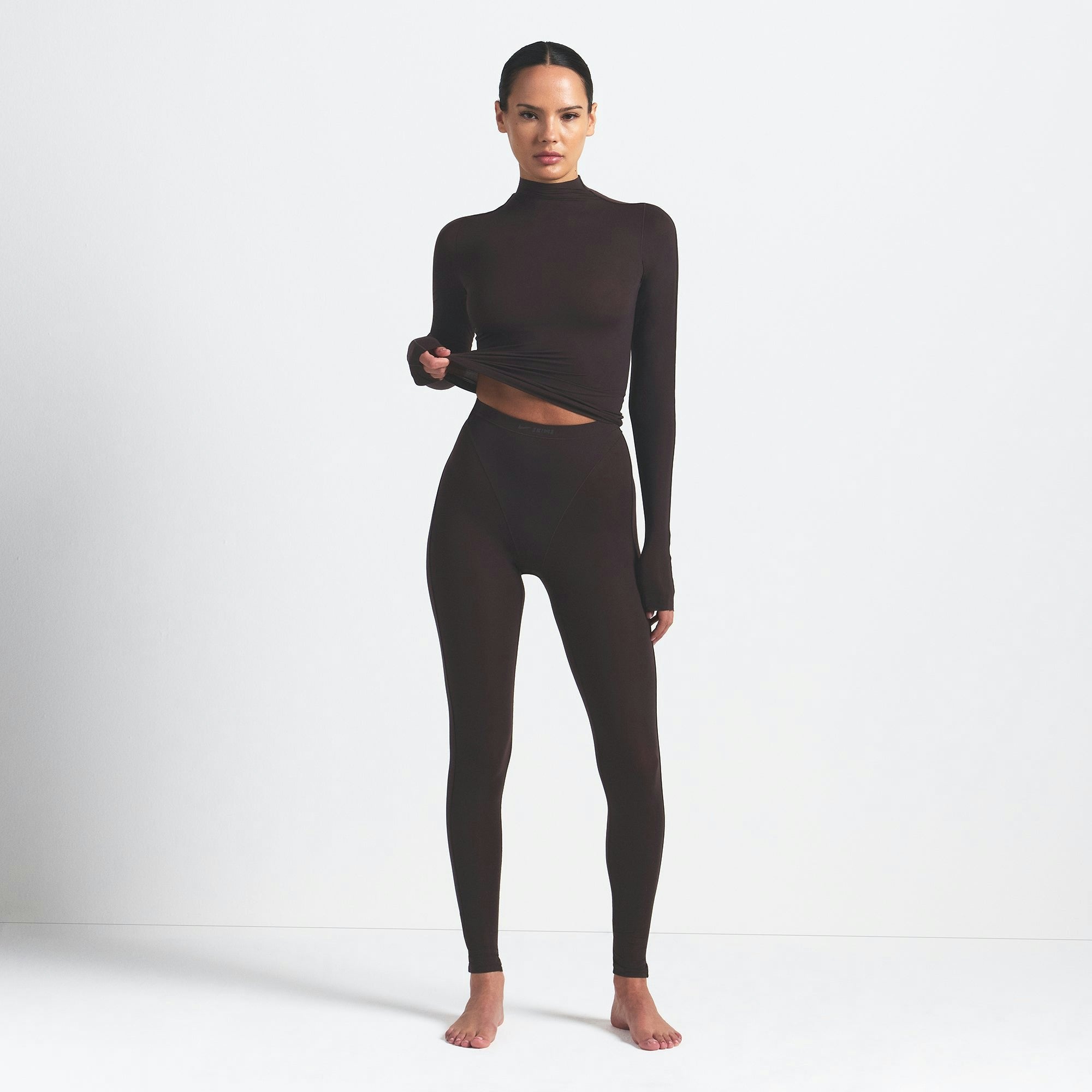 Skims Nikeskims Weightless Layers V-Line 26" Legging Dark Roast