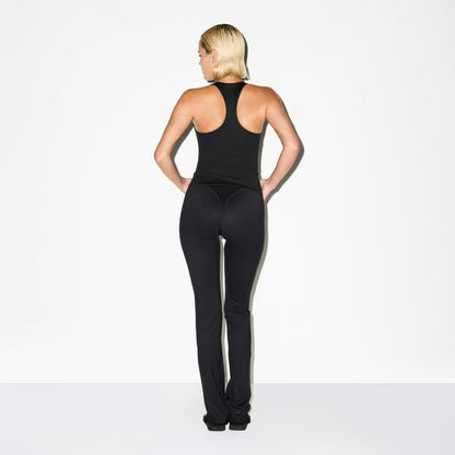 Skims Nikeskims Matte V-Line 39" Straight Legging Obsidian