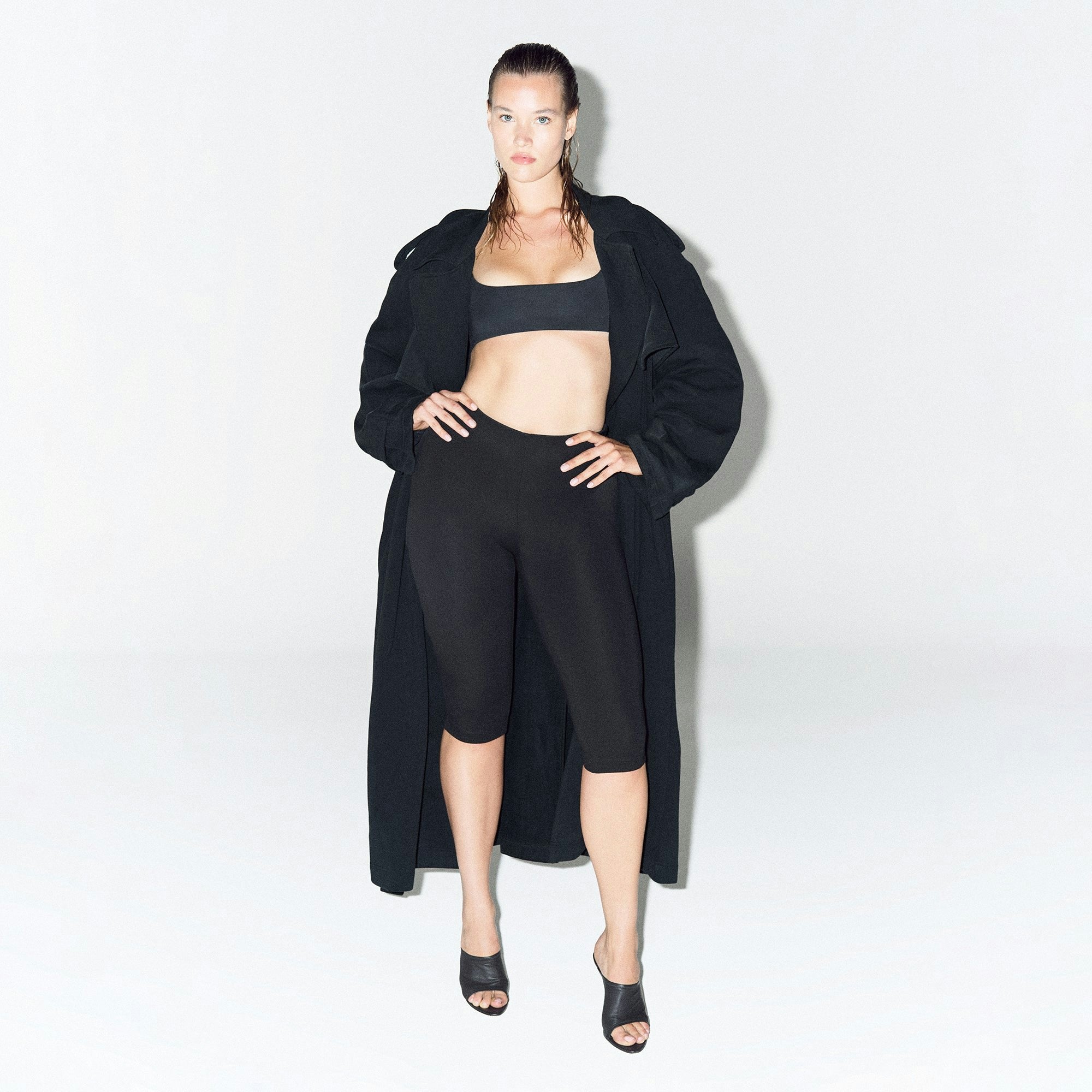 Skims The Essential Collection High-Waisted Capri Obsidian
