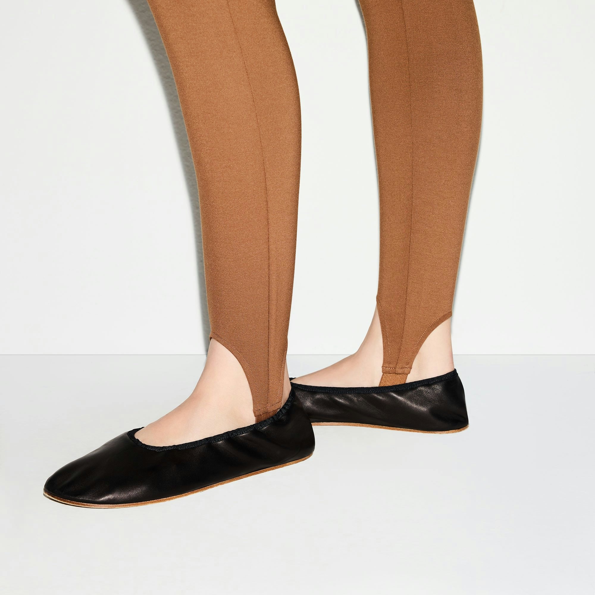 Skims The Essential Collection High-Waisted Stirrup Legging Bison
