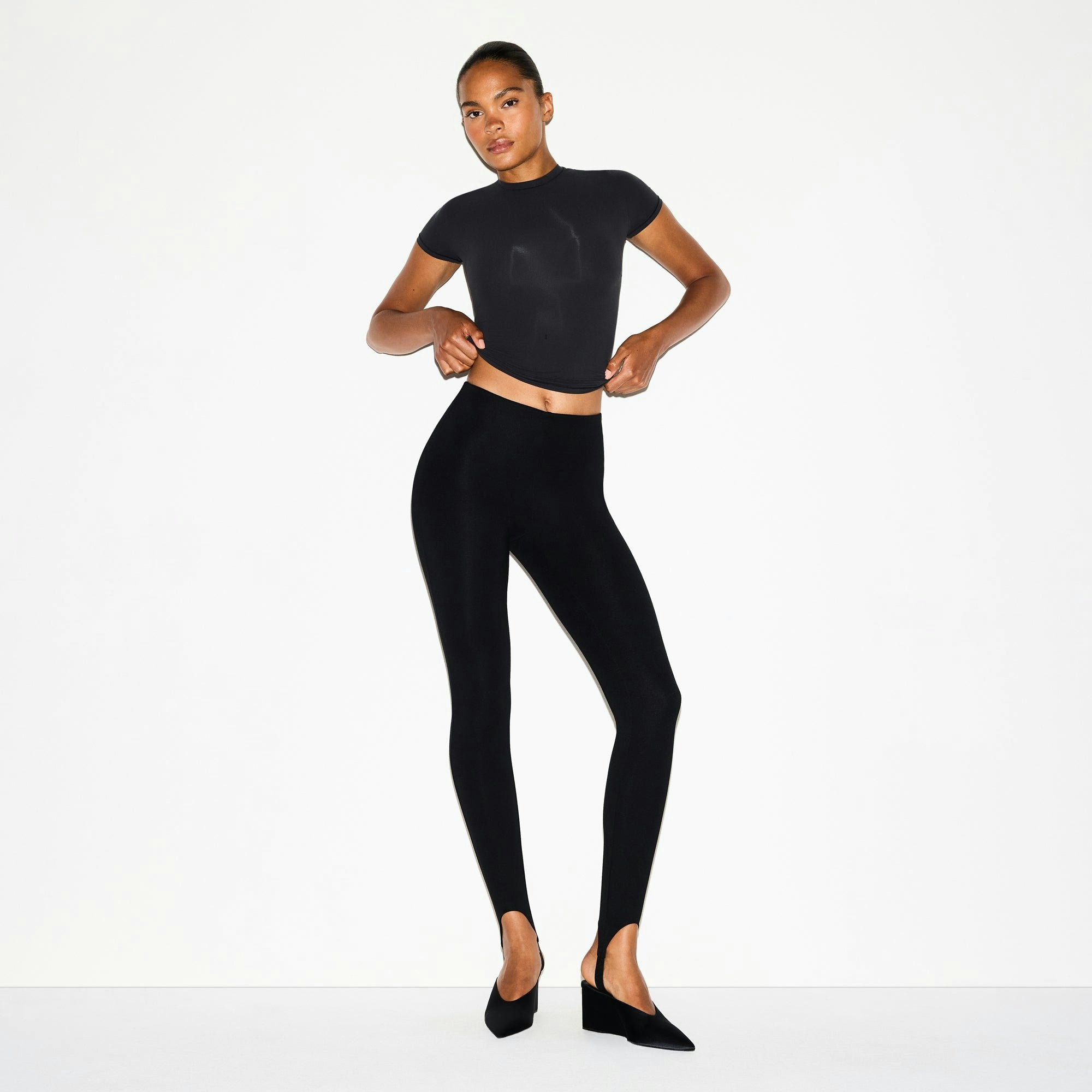 Skims The Essential Collection High-Waisted Stirrup Legging Obsidian
