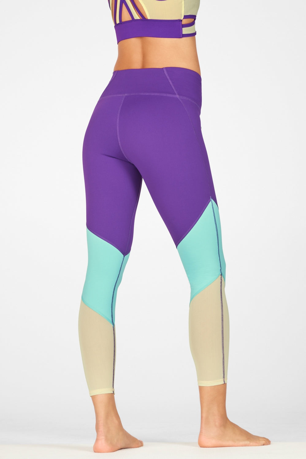 #color_berry-kiss/bermuda-sea/lemon-crème