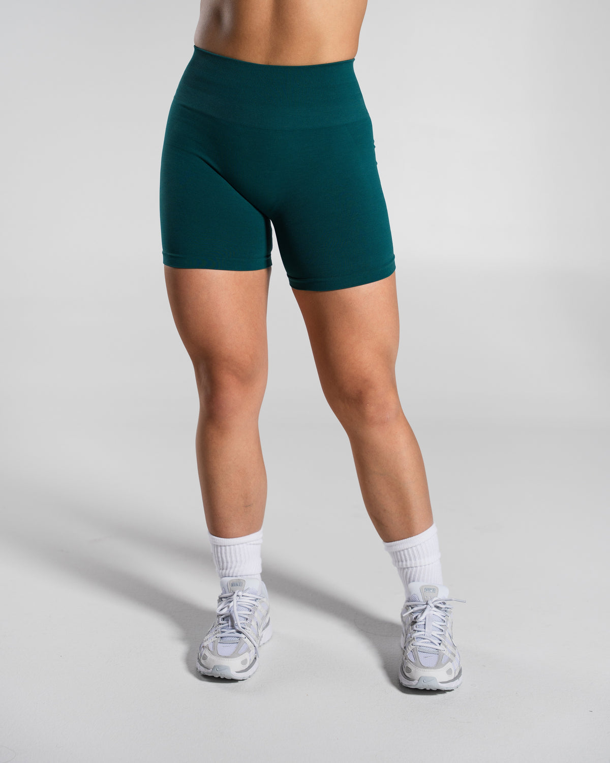Alphalete Women's Pump High Rise Short