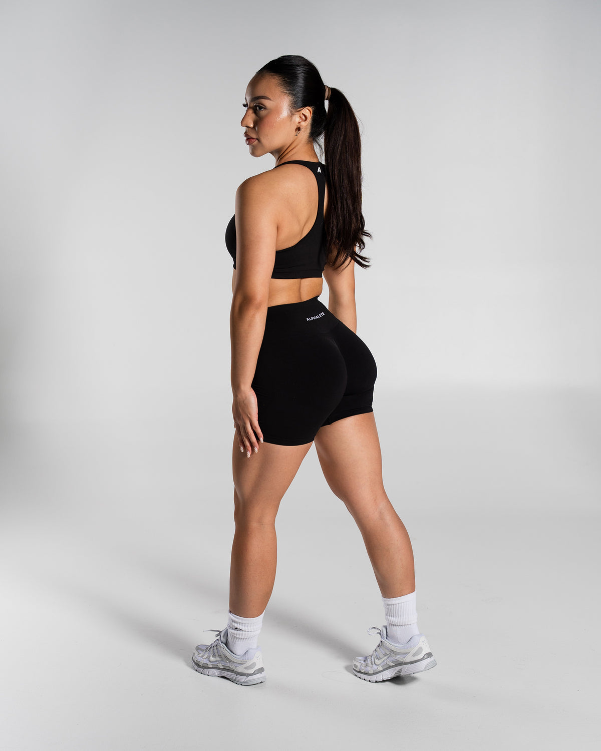 Alphalete Women's Pump High Rise Short