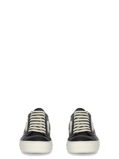 #color_black-milk-milk