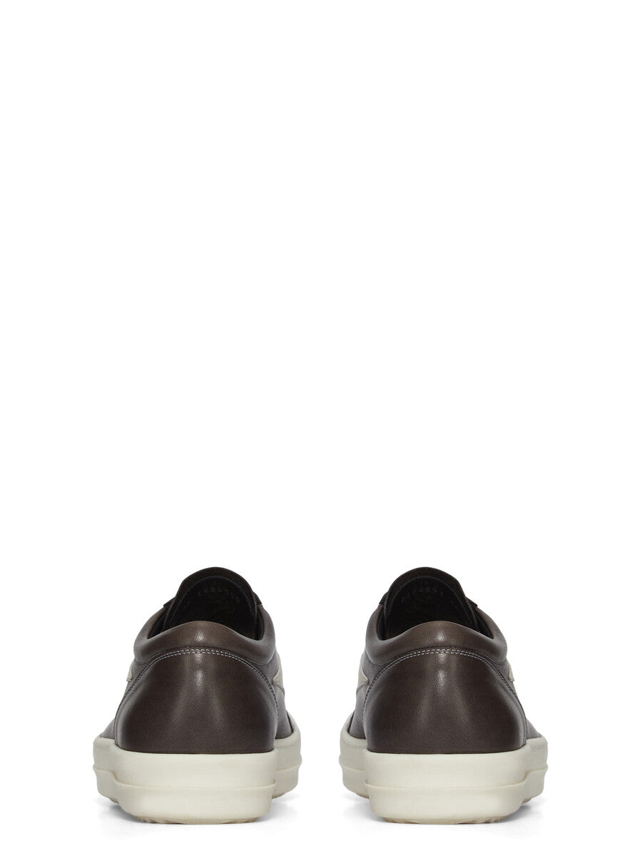 #color_washed-black-milk-milk