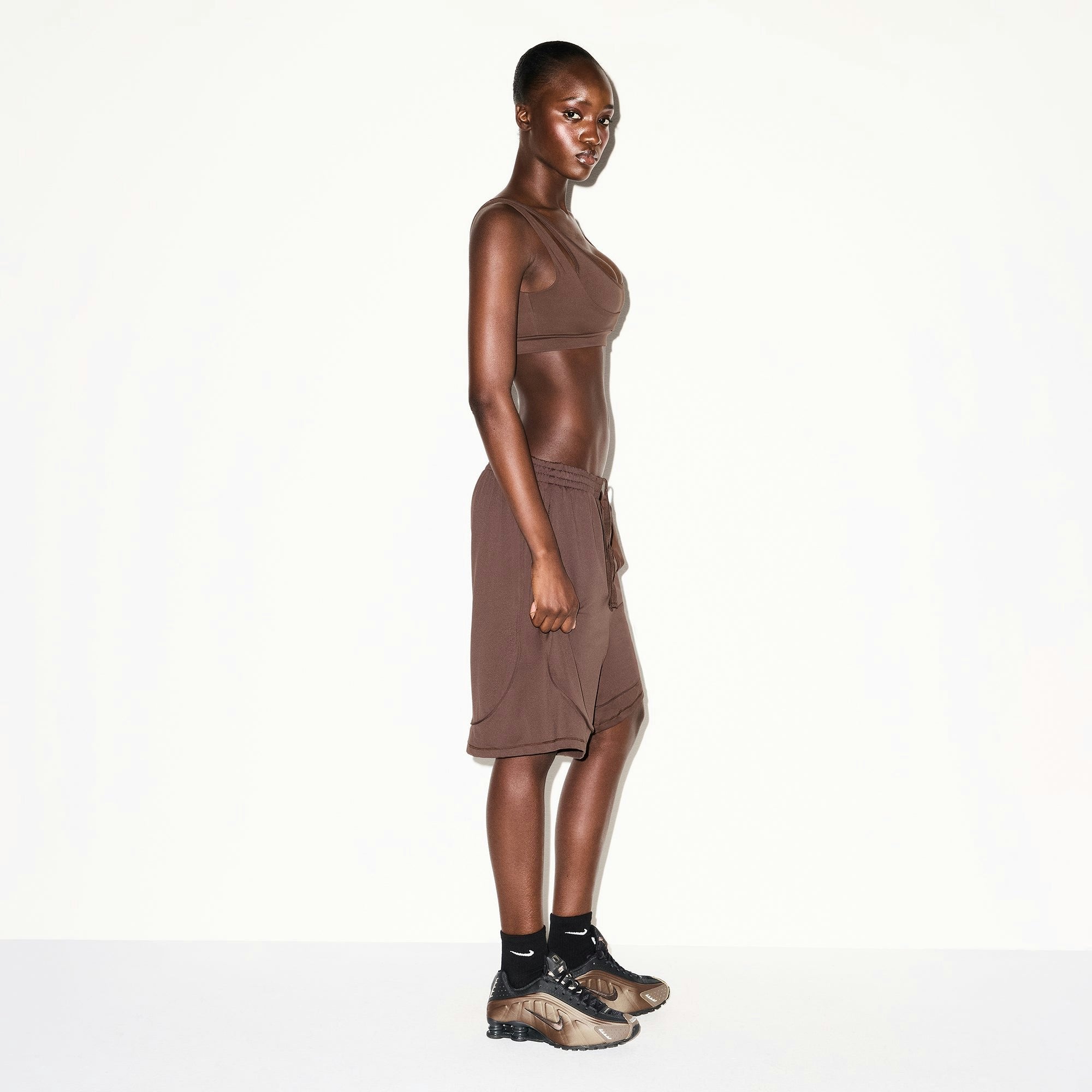 Skims Nikeskims Airy Relaxed Short Dark Sepia