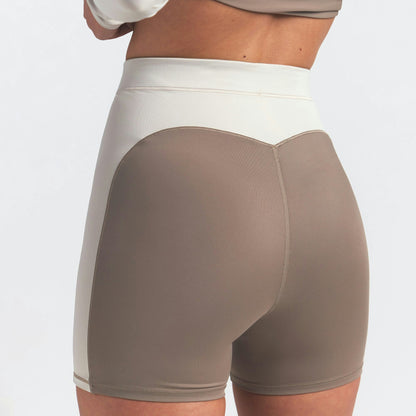 Skims Nikeskims Shine 5" Biker Short Truffle And Stone