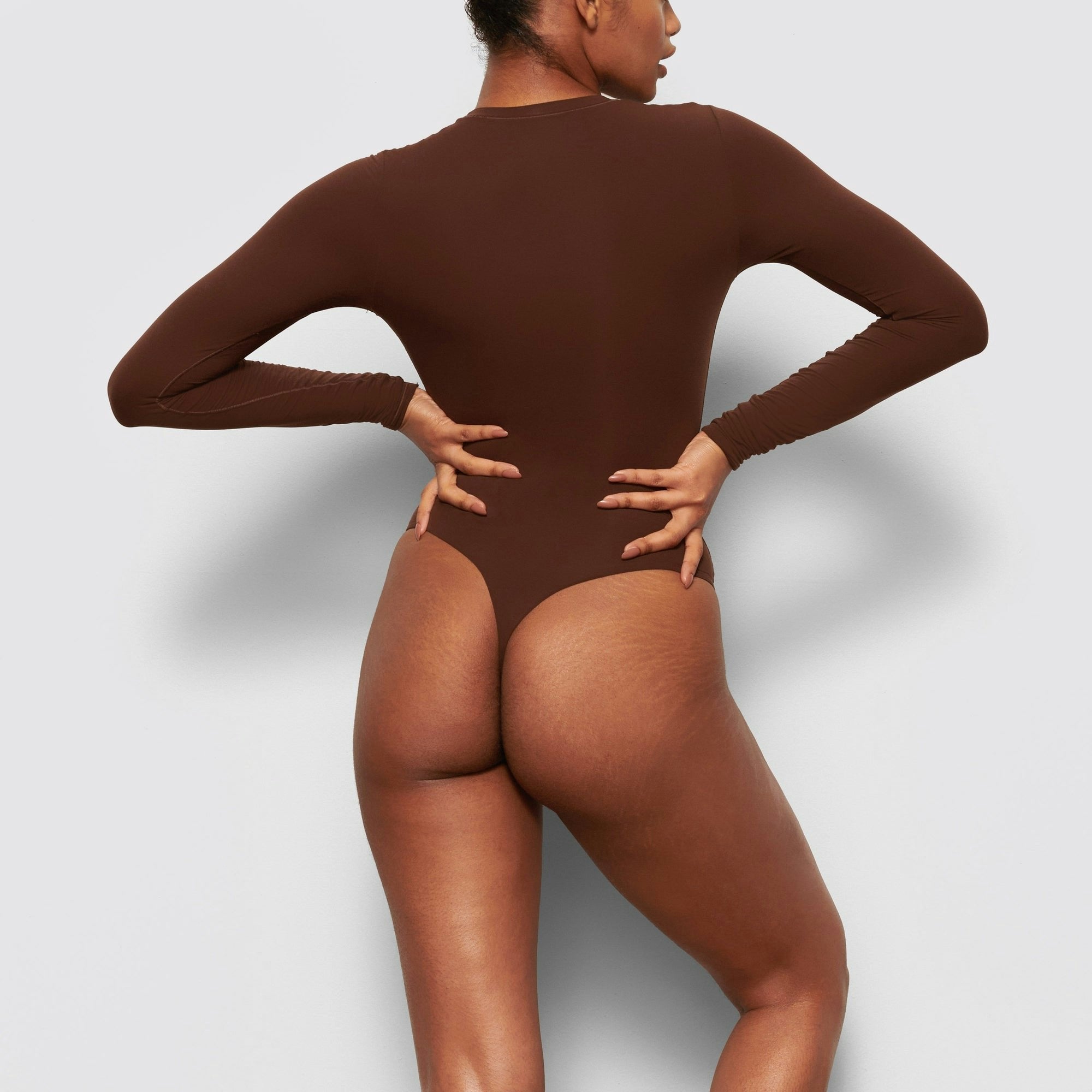 Skims Fits Everybody Long Sleeve Crew Neck Bodysuit Cocoa