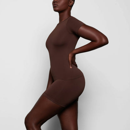 Skims Soft Smoothing Seamless T-Shirt Cocoa