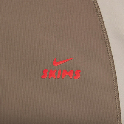 Skims Nikeskims Shine 5" Biker Short Truffle And Stone