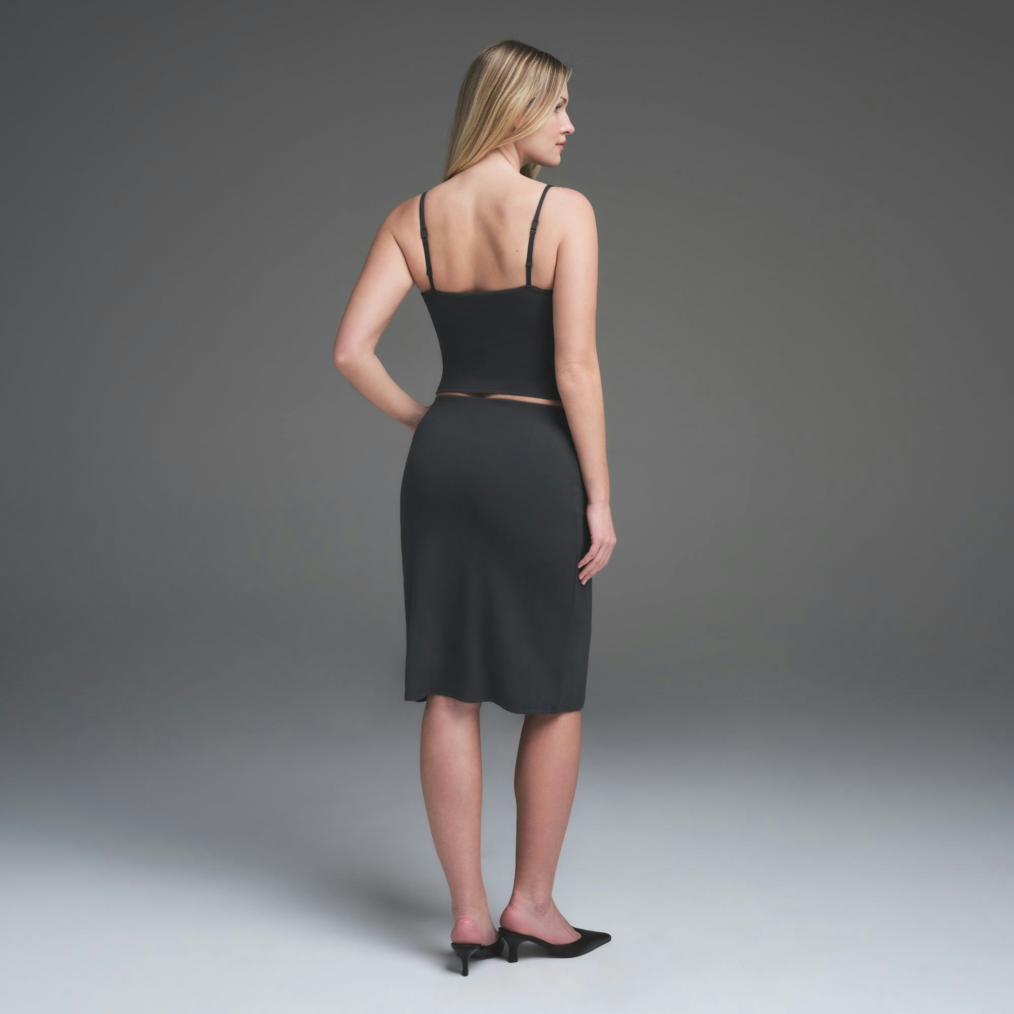 SMOOTH LAYERS SCOOP NECK CAMI